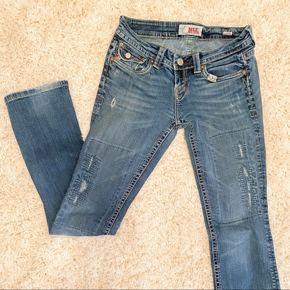 Women’s Lightly Distressed Jeans